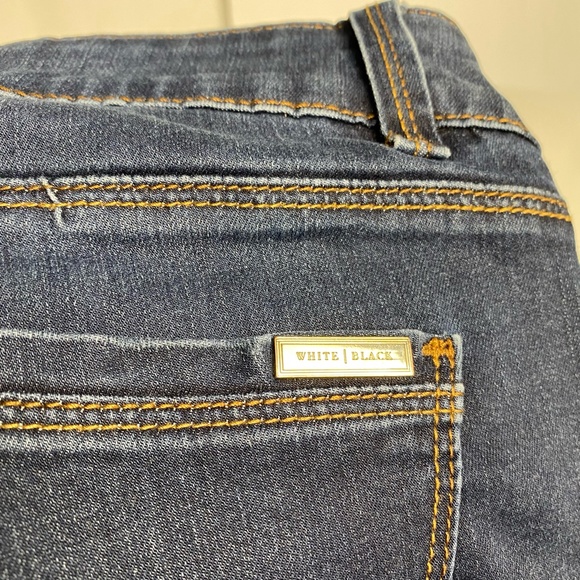 WHBM Dark Wash Distressed Skinny Regular Rise Jeans size 6R - Picture 9 of 12